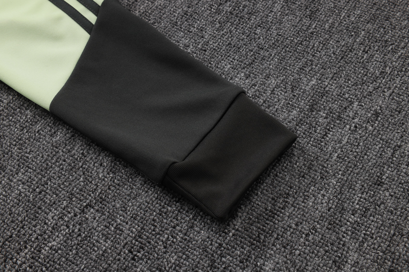 Real Madrid Chandal 2026 miniatura 7