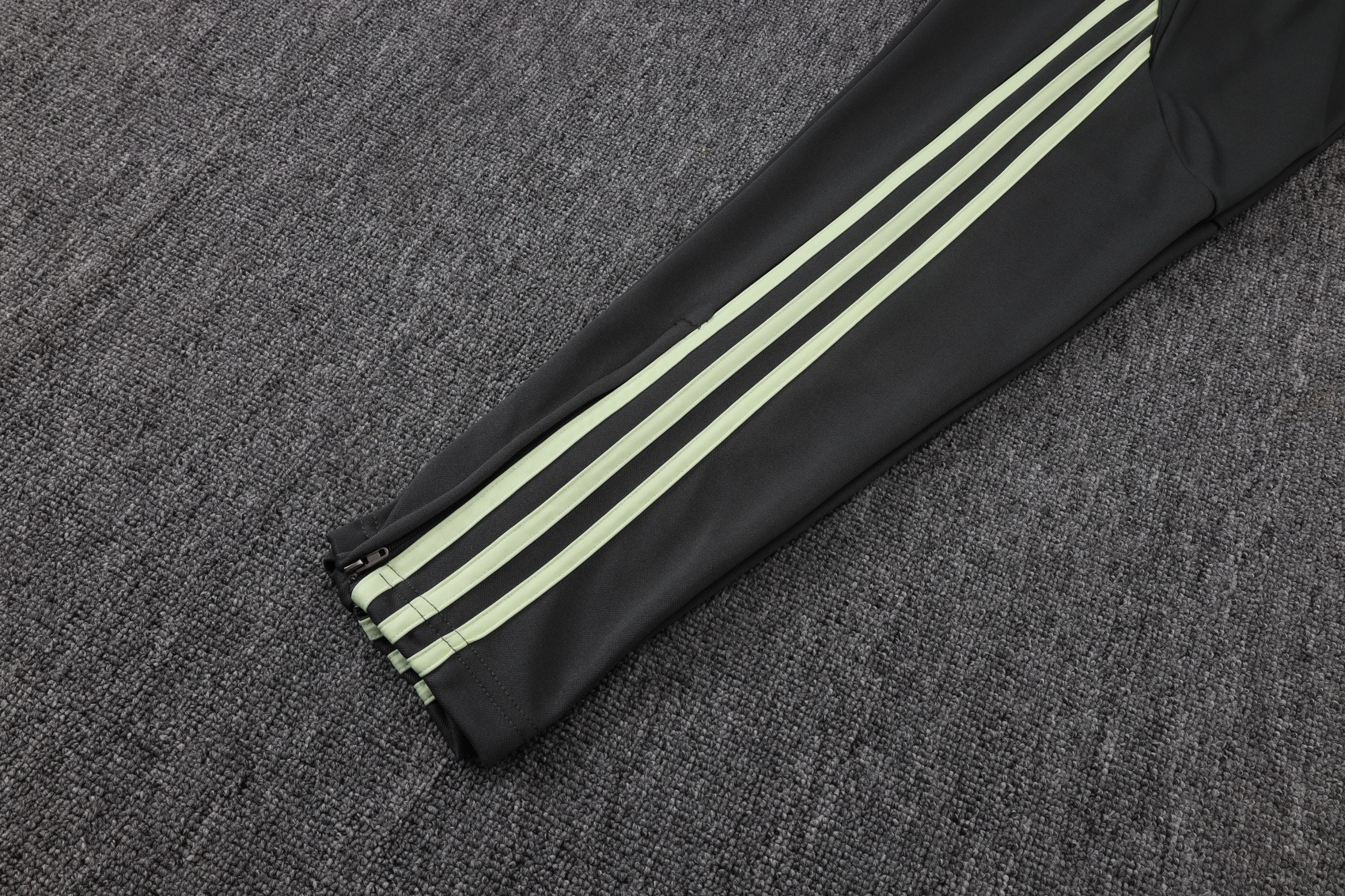 Real Madrid Chandal 2026 miniatura 9